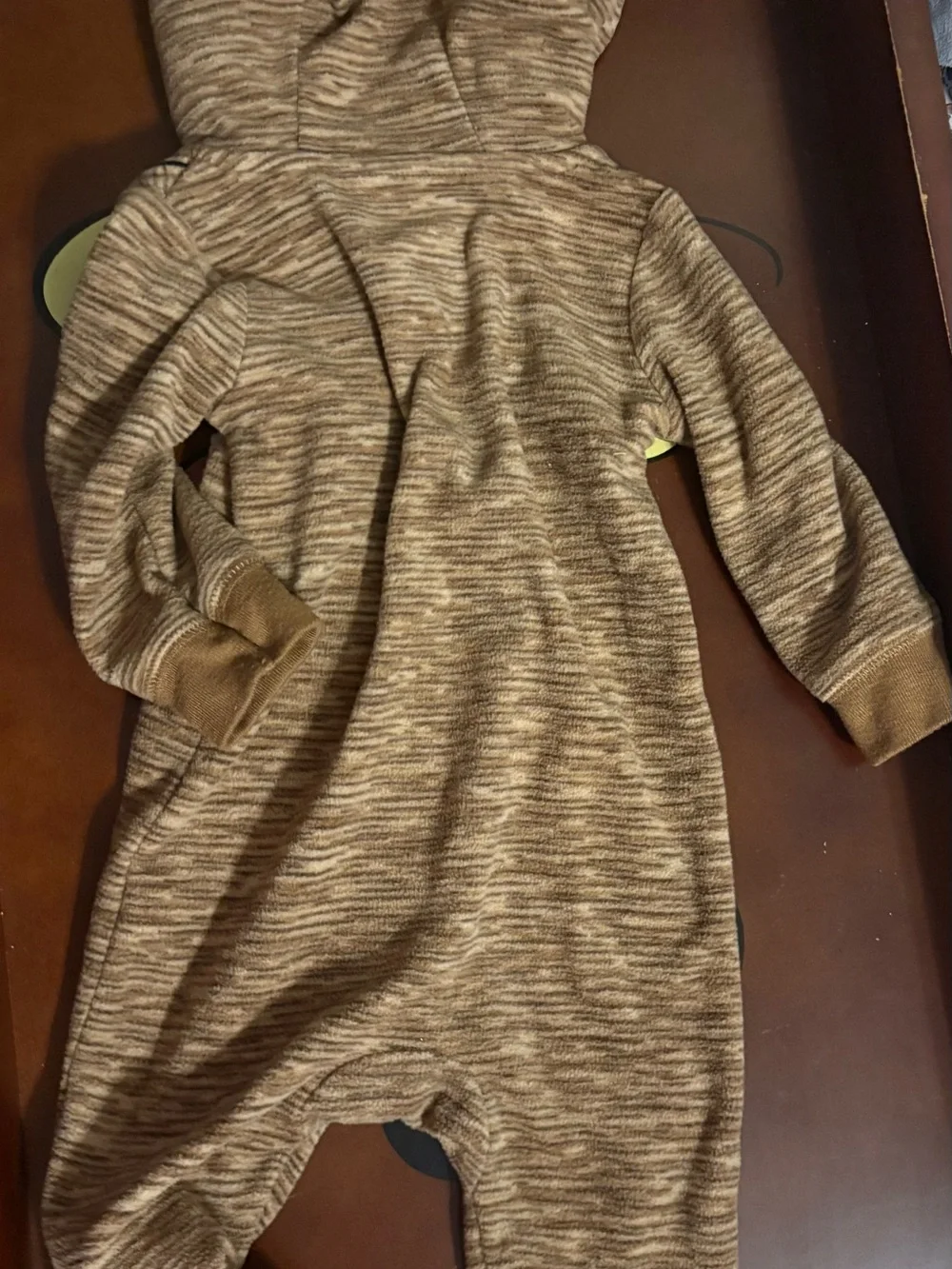 38- 4 item bundle clothing size 9 month